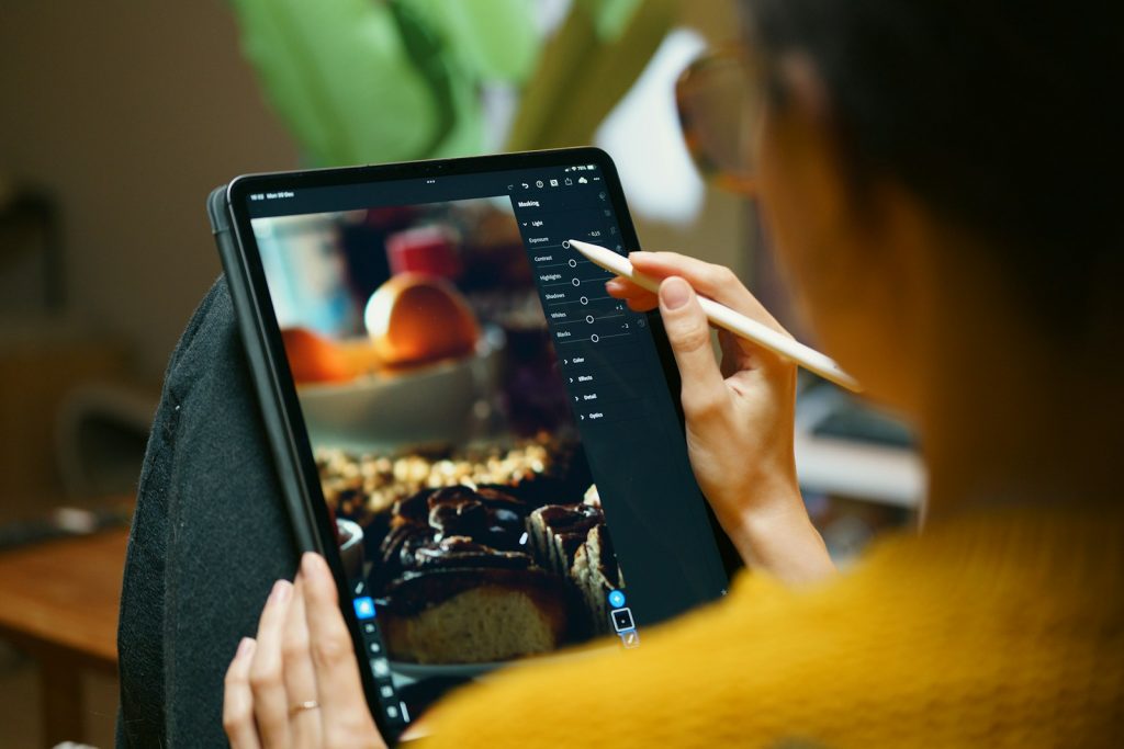 AI Mobile App Ideas 2025 - Virtual Interior Design